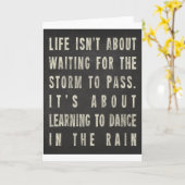 Das Leben lernt im Regen zu tanzen Karte (Gelbe Blume)