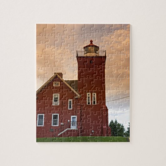 Das Leuchtturm der beiden Häfen mit Blick auf die Puzzle (Vertikal)