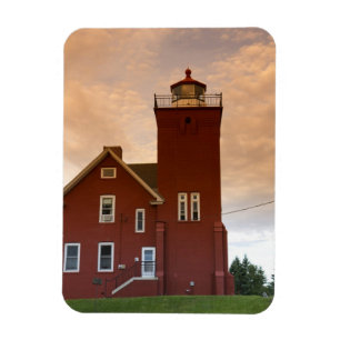 Das Leuchtturm mit zwei Häfen und Blick auf die B Magnet