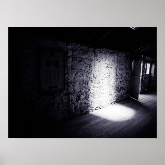 Das Licht auf der alten Steinwand Poster (Vorne)