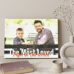 Das liebste Papa des Fotos Leinwanddruck<br><div class="desc">Entwerfen Sie Ihre eigenen modernen,  maßgeschneiderten Leinwände mit einem Ihrer Lieblings-Fotos. Die moderne übergroße Typografie ist vollständig editierbar und liest derzeit "The Most Loved Papa in the world". Die Fotovorlage steht Ihnen zur Verfügung,  um Ihr Bild,  das im Landschaftsformat angezeigt wird,  hinzuzufügen.</div>