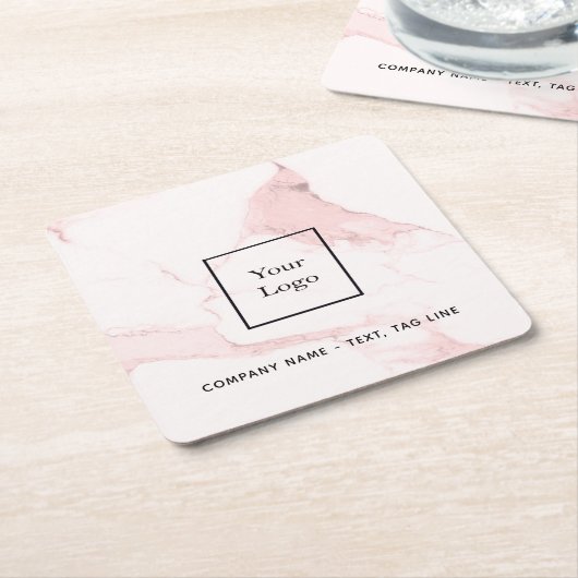 Das Logo aus rosa Marmor ist elegant und modern Rechteckiger Pappuntersetzer (angewinkelt)