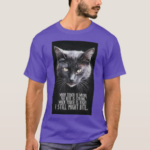 Das Logo ist mit einer schwarzen Katze, die gut au T-Shirt