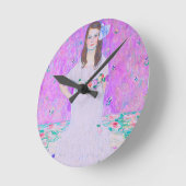Das Mäda Primavesi-Gemälde von Gustav Klimt Runde Wanduhr (Winkel)