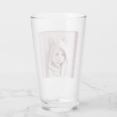 „Das Mädchen im Zaubermantel“ Glas (Rückseite)