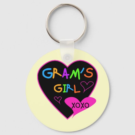 Das Mädchen-kundenspezifische T-Shirts des Gramms, Schlüsselanhänger (Vorderseite)