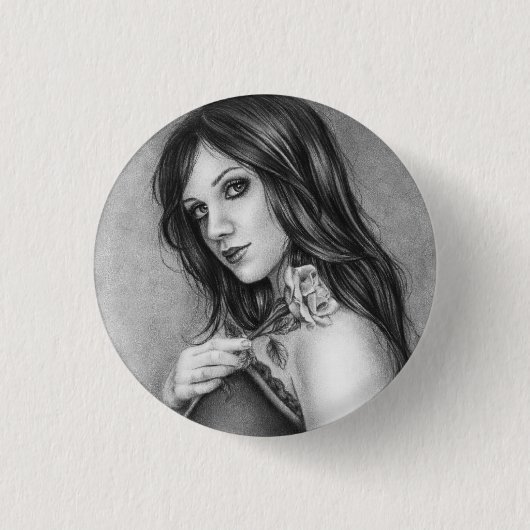 Das Mädchen mit dem Rose Knopf Button (Vorderseite)