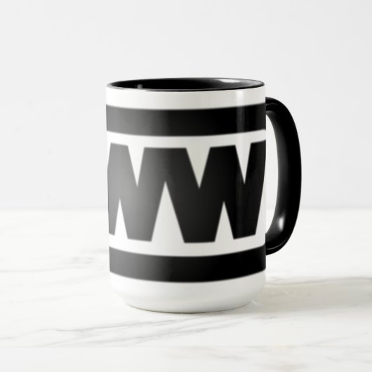 Das Mädchen schreibt, welches Logo Tasse (VorderseiteRechts)