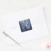 Das magische Hirsch zwischen Sternen und Blume Quadratischer Aufkleber (Umschlag)