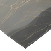 Das misty Mountain Black & Gold Tischdecke (Schrägansicht)