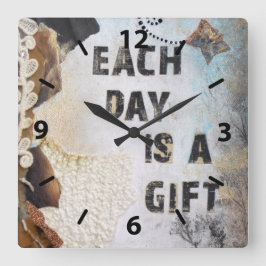 Das "Mixed Media Art Zitat" ist jeden Tag ein Gesc Quadratische Wanduhr