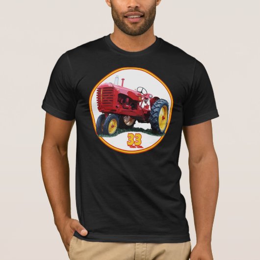 Das Modell 33 T-Shirt (Vorderseite)