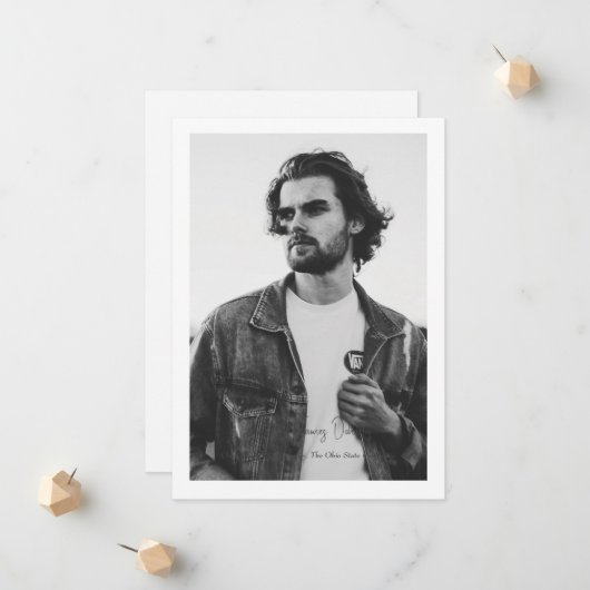 Das moderne Design des Fotos grenzt an Ankündigung (Vorderseite/Rückseite Beispiel)