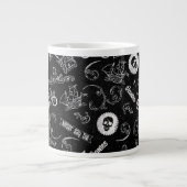 Das Muster der Goonies-Symbole Jumbo-Tasse (Vorderseite)