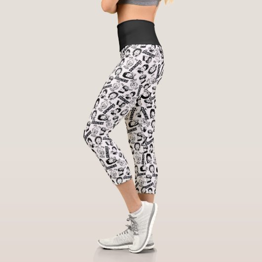 Das Muster der Goonies-Zeichen Capri Leggings (Links)