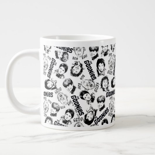 Das Muster der Goonies-Zeichen Jumbo-Tasse (Links)