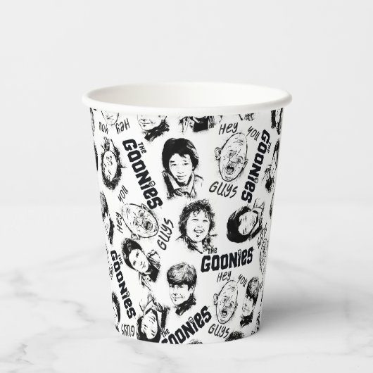 Das Muster der Goonies-Zeichen Pappbecher (Rückseite)