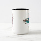 Das neue mexikanische Zia-Sun-Symbol Zweifarbige Tasse (Mittel)