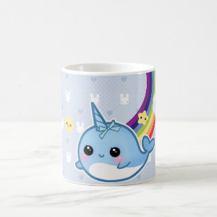 Das niedliche Baby, das mit Regenbogen narwhal Kaffeetasse