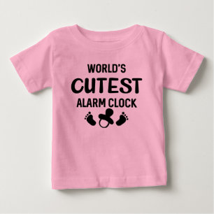Das niedlichste Wecker-Mädchen der Welt Baby T-shirt
