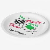 Das Party "Checked Flag" beginnt hier Personalisie Pappteller (Schrägansicht)