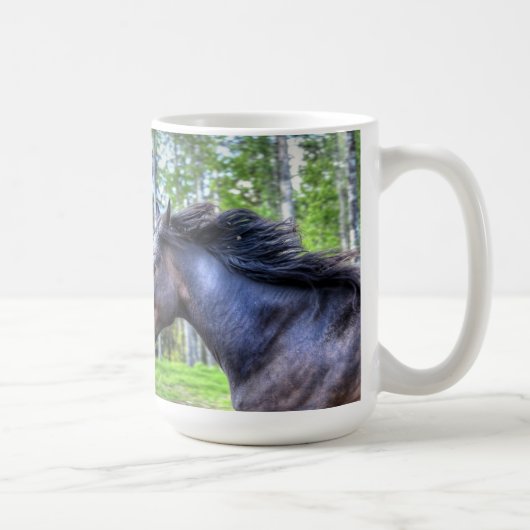Das Percheron Pferd Foto läuft auf schwarzem Thoro Kaffeetasse (Rechts)