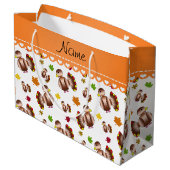 Das personalisierte Blätter des weißen Große Geschenktüte (Rückseite Schrägansicht)