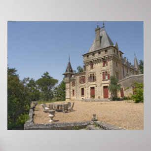 Das prächtige Schloss Chateau de Pressac und der G Poster