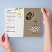 Das Programm zum Gedenken an eine Gelbe Rose Flyer (Hand)