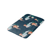 Das Quallen-Muster des weißen Lotus Ocean Badematte (Schrägansicht)