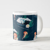 Das Quallen-Muster des weißen Lotus Ocean Jumbo-Tasse (Vorderseite Rechts)