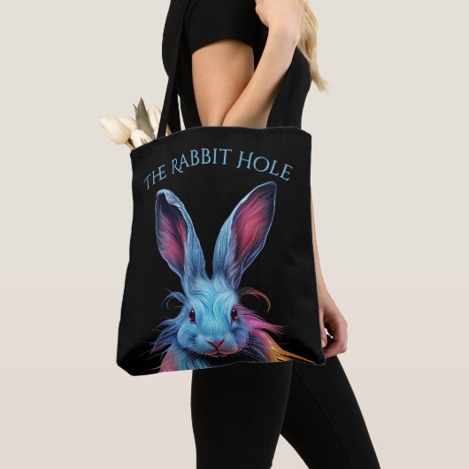 Das Rabbit Hole Blue Rabbit auf dem Feuer Tasche (Von Nahem)