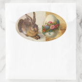 DAS RABBIT (JUGENDLICHE Hase) OSTEREIER MIT BLUME Ovaler Aufkleber (Tasche)