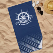 Das Rad des Schiffes heißt willkommen an Bord der  Strandtuch