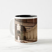 Das Refektorium der Mönche Zweifarbige Tasse (Vorderseite Links)