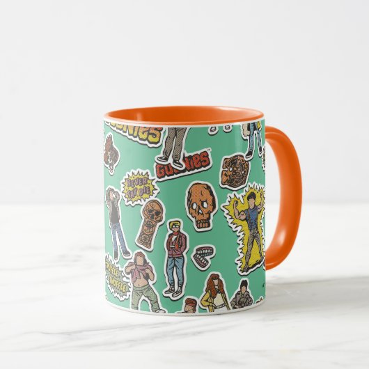 Das Retro-Stickermuster der Goonies Tasse (VorderseiteRechts)