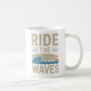 Das Retro-Surfboard-Design der Waves Kaffeetasse