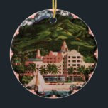 Das Royal Hawaiian Hotel Keramikornament<br><div class="desc">Vintage-Bild des Royal Hawaiian Hotel in Honolulu in lebhaften Farben.</div>