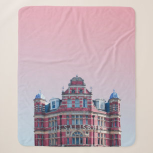 DAS SALISBURY-GEBÄUDE UNTER ROSA HIMMEL SHERPADECKE