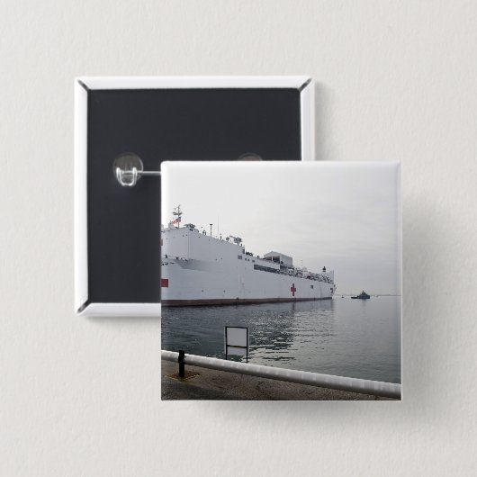 Das Schiff des militärischen Sealift-Kommandos Button (Vorne & Hinten)