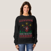 Das Schlucken durch den schneebedeckten Weihnachts Sweatshirt (Vorne ganz)
