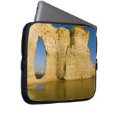 Das Schlüsselloch der Monument Rocks alias Chalk Laptopschutzhülle (Vorne Rechts)