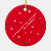 Das schneebedeckte Weihnachten eines Chow-Chows Keramik Ornament (Vorne)