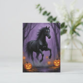 Das schwarze Pferd im Halloween-Wald Postkarte (Stehend Vorderseite)