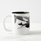 Das Schwimmen von Walen illustriert Kunstwale Zweifarbige Tasse (Links)