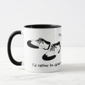 Das Schwingen-Tanz der Männer beschuht Tasse (Links)