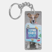 Das Showdoppelte Lynns Vance versah Hunde mit Schlüsselanhänger (Vorderseite links)