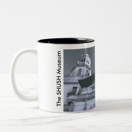 Das SHUSH Museum Zweifarbige Tasse (Links)