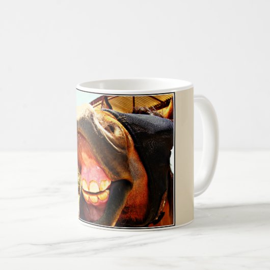 "Das Smile des Pferds Kaffeetasse (VorderseiteRechts)