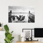 Das Sonnenbaden auf einem D-Day Bild Poster (Heimbüro)